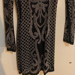 On occasion dress very detailed